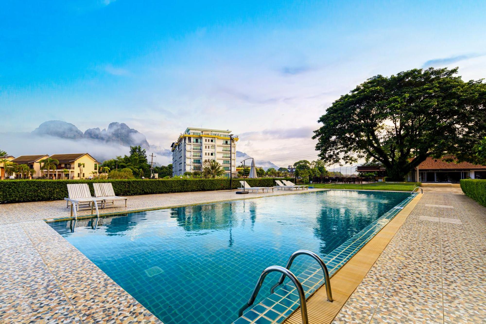 Lisha The Grand Riverside Hotel Ванг-Виенг Экстерьер фото